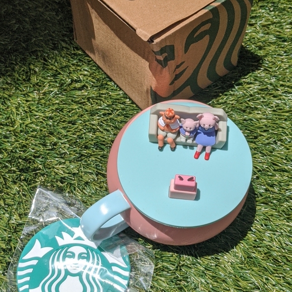 Starbucks - Picture 1 of 3